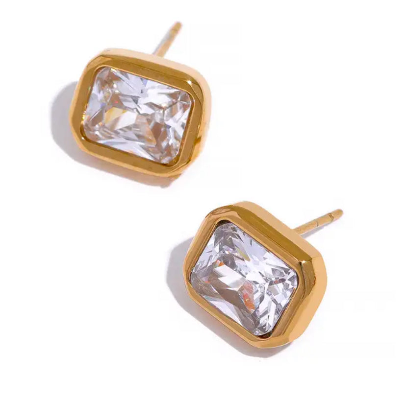 REGINA STUDS